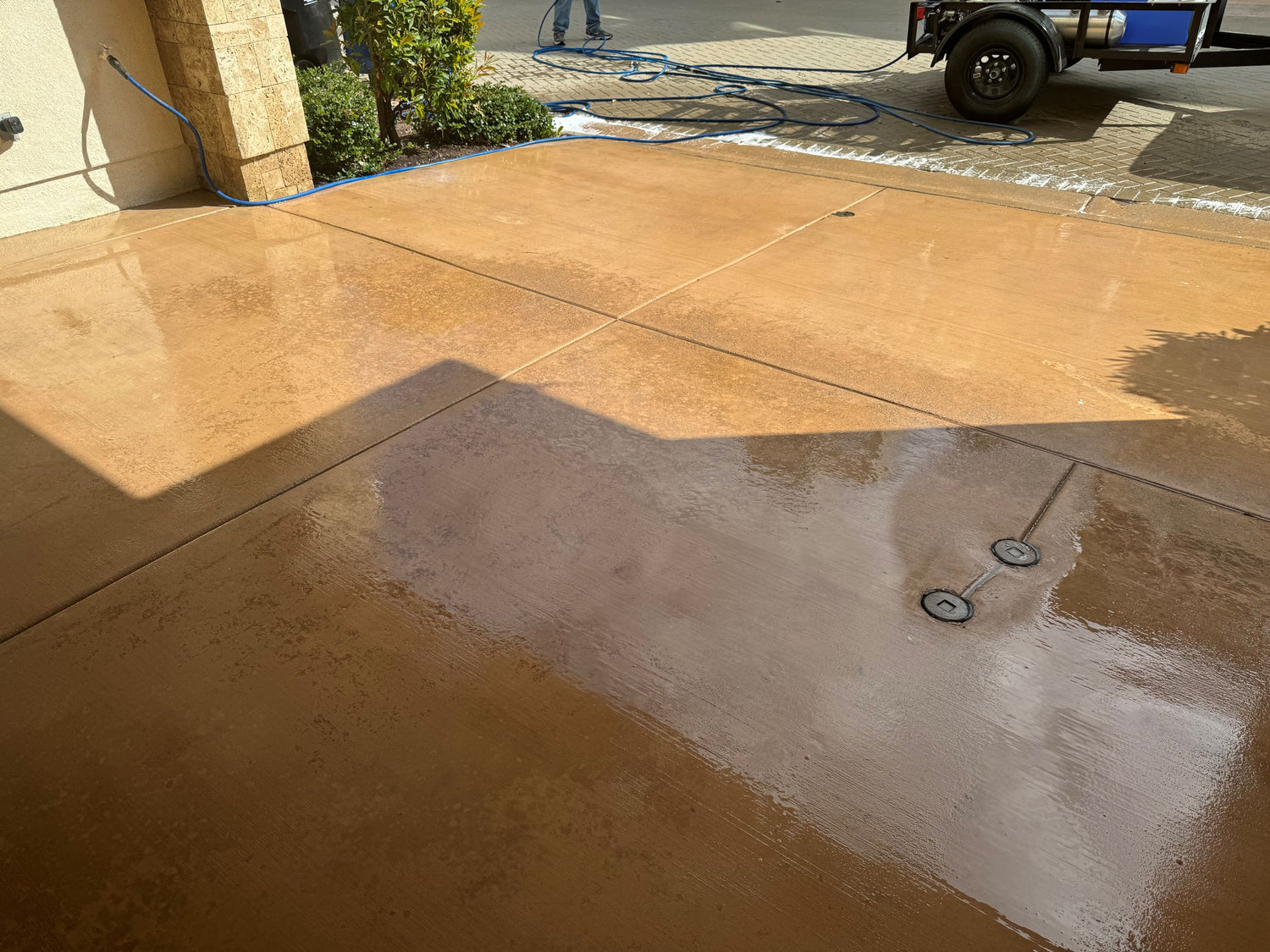 driveway cleaning, sidewalk and storefront in Montclair, CA