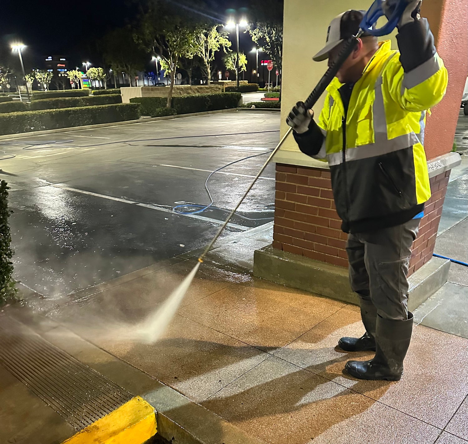 pressure washing, steam cleaning sidewalks